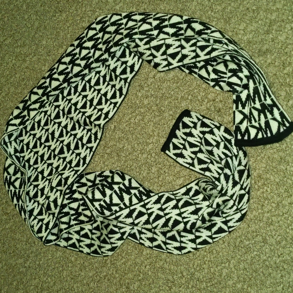 Michael Kors Scarf